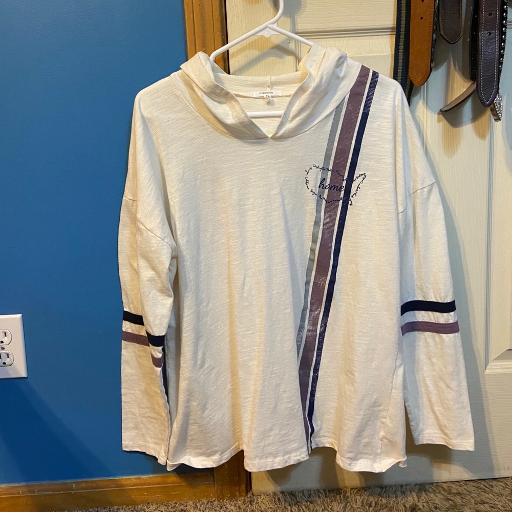 Maurices white hoodie (XL)